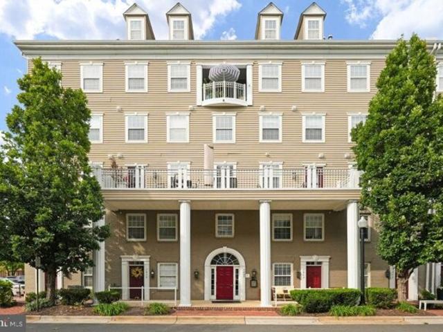 Condo for sale in Alexandria