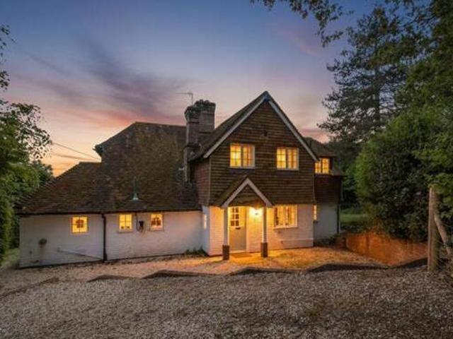 House for sale in Fole, Surrey