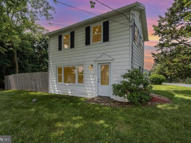 House for sale in Lewisberry