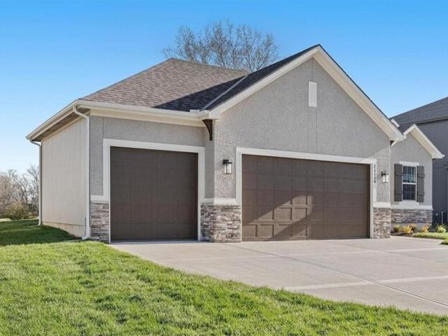 House for sale in Lenexa House for sale in Lenexa