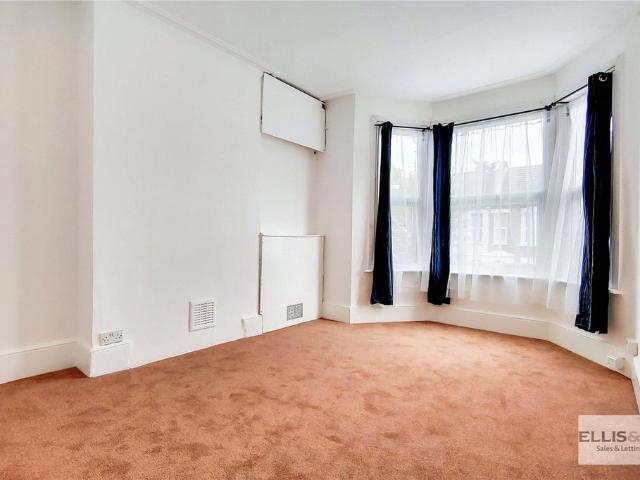 Apartment for rent in Harlesden, Greater London