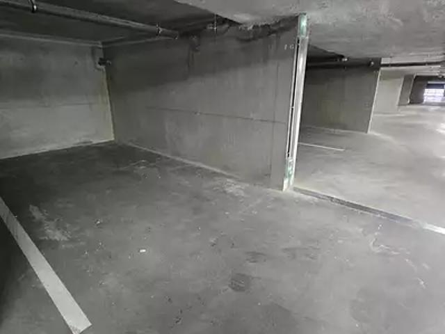 Garage vente à Aix-en-Provence, Rousset