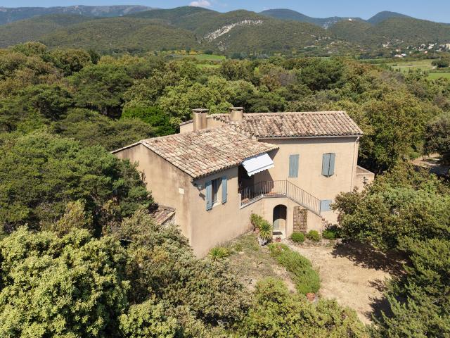 Maison vente à Nyons, Rousset-les-vignes