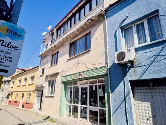 Ayvalik, Balikesir içerisinde satılık Bina