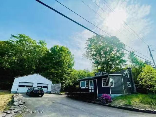 House for rent in Kingston