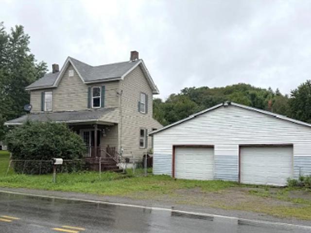 House for sale in Seward, Pennsylvania