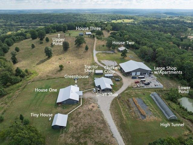 Farm for sale in Ava, Douglas County
