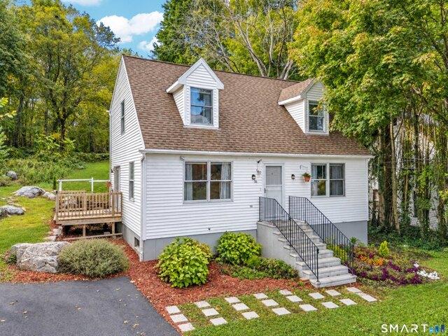 House for sale in Hallville Mill Historic District, Preston