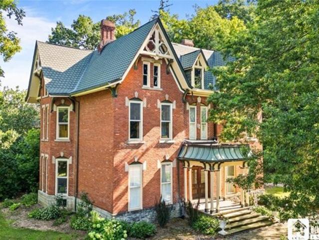 House for sale in Fredonia