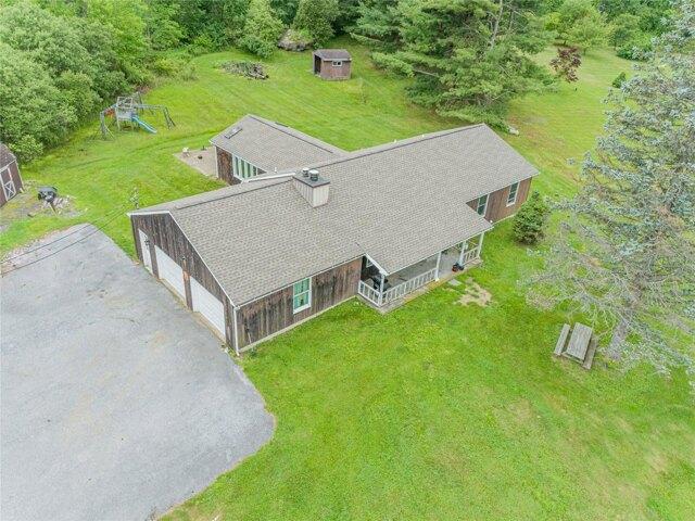 House for sale in Lagrangeville