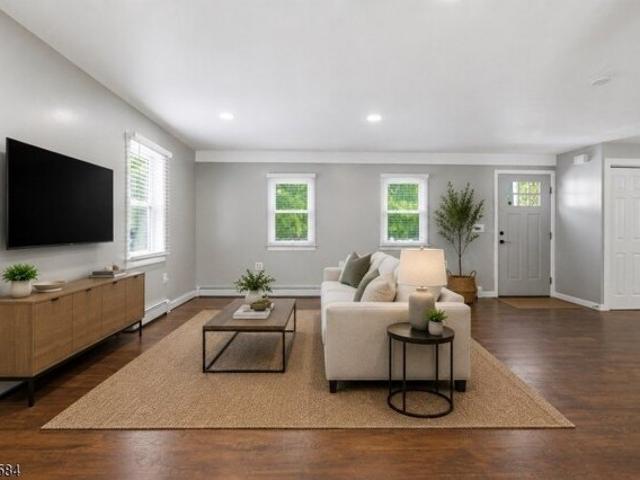 House for sale in Glenwood, New Jersey