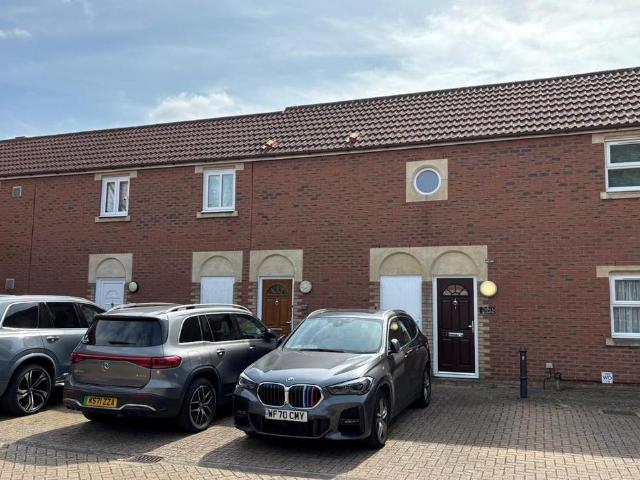 Apartment for rent in Grove Village, Greater London