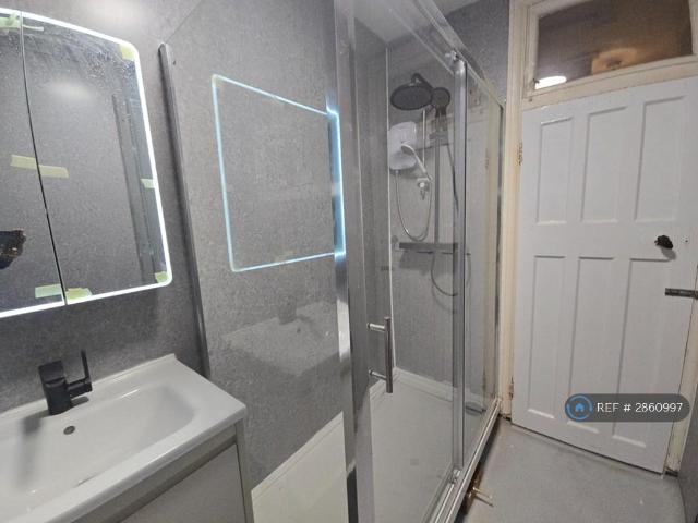House for rent in Becontree, Greater London