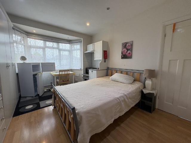 House for rent in Edmonton, Greater London