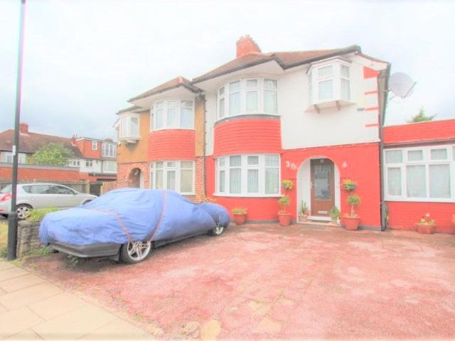 Room for rent in Edmonton, Greater London