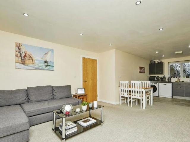 Room for rent in Littleover, East Midlands