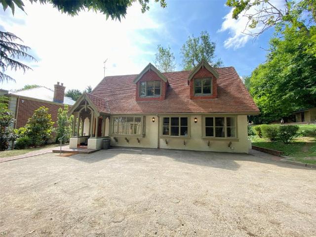 House for rent in Hawley, Monks Orchard