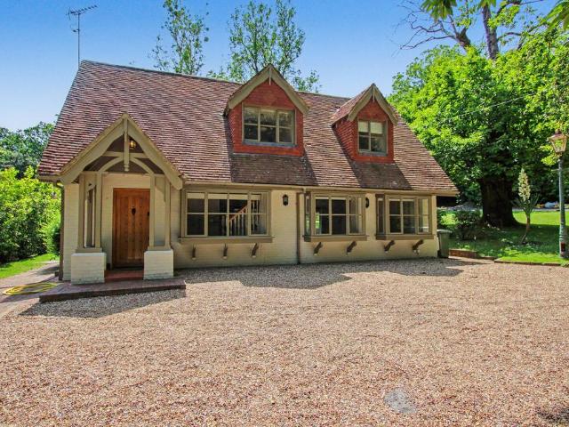 House for rent in Monks Orchard, Kent