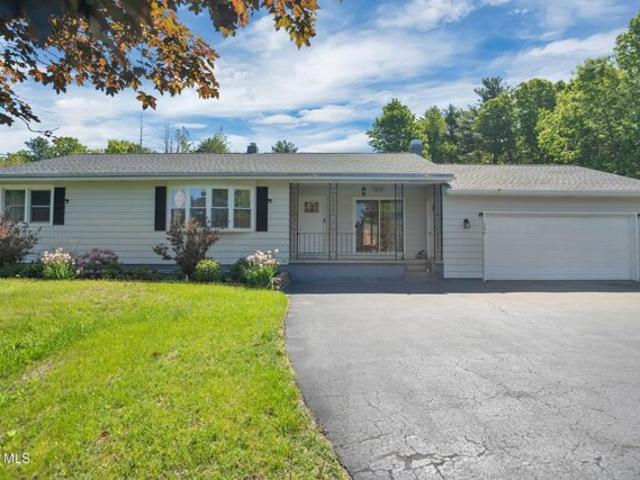 House for sale in Saratoga, New York