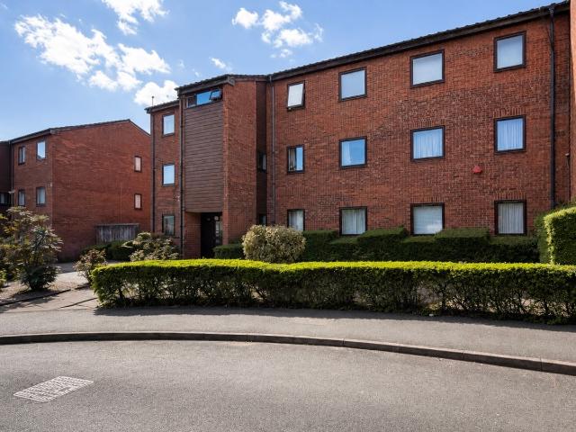 Apartment for rent in Mill Hill, Greater London