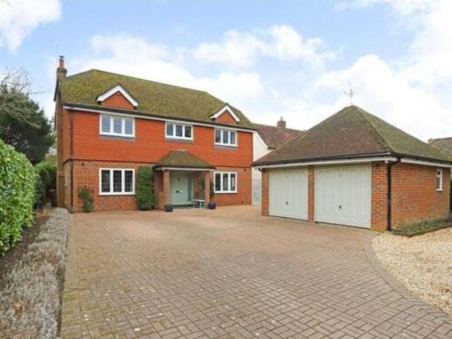 House for sale in Wrecclesham, Waverley