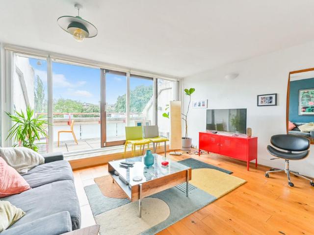Apartment for rent in Alexandra Road Estate, Greater London