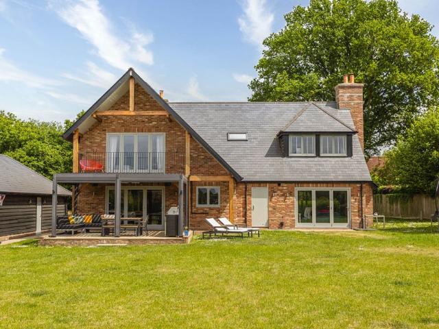House for rent in Hillview, Surrey
