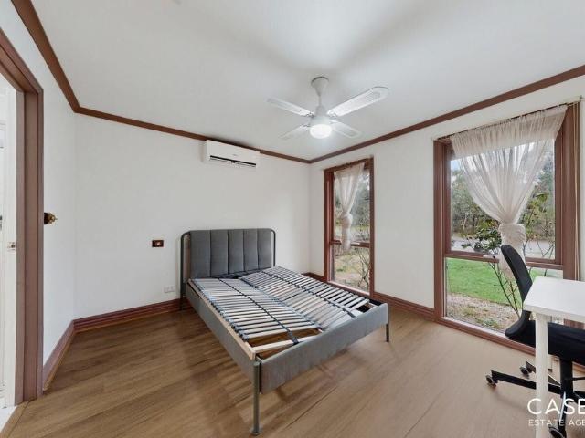 Room for rent in Camerons Creek, Victoria