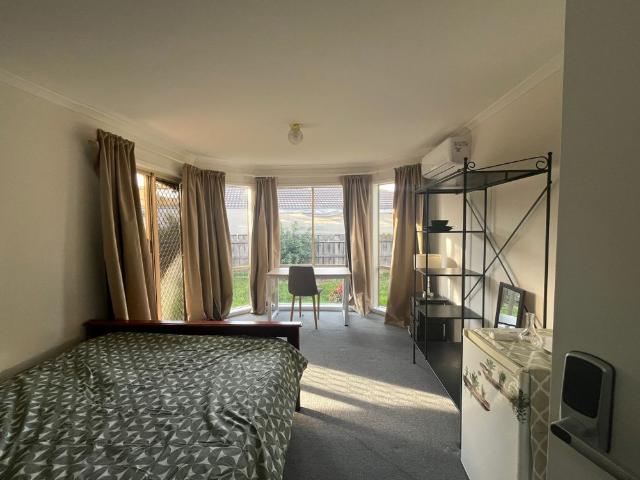 Room for rent in Camerons Creek, Victoria