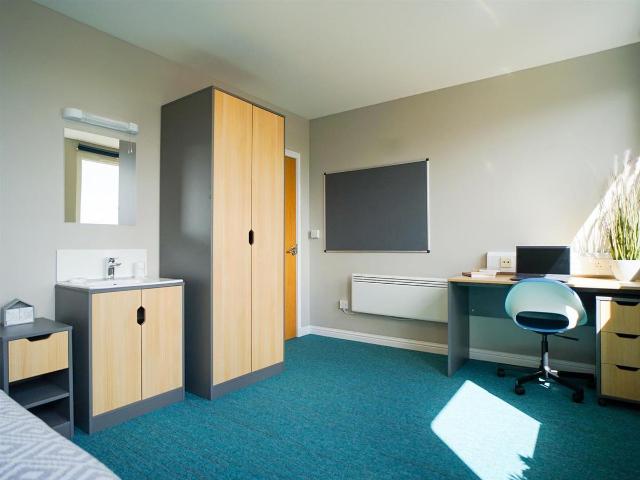 Room for rent in Southside, Scotland