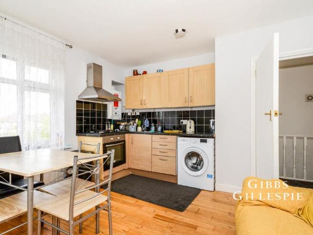 Apartment for rent in Lane, Greater London