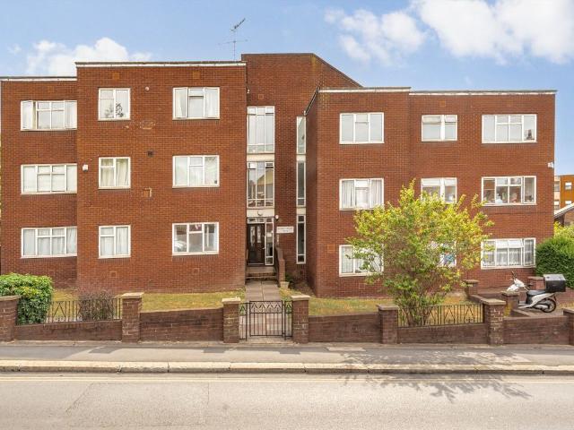 Apartment for rent in Harrow On The Hill, Greater London