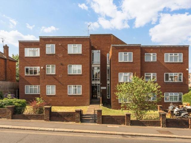 House for rent in Harrow On The Hill, Greater London