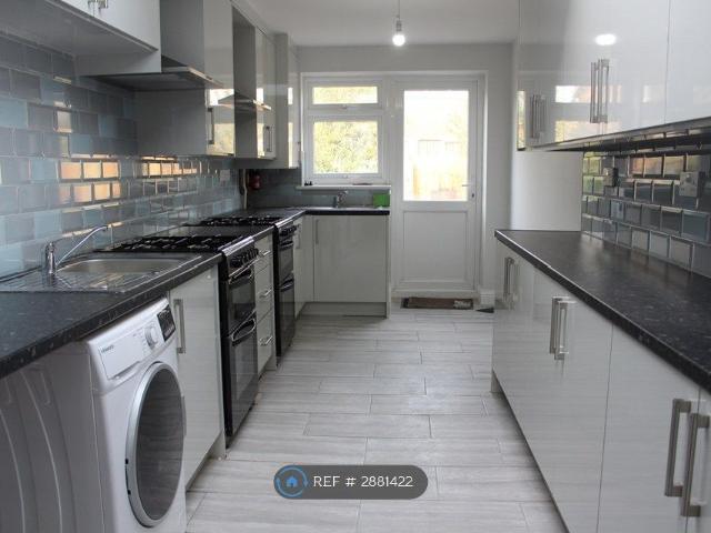 Room for rent in Chadwell Heath, Greater London