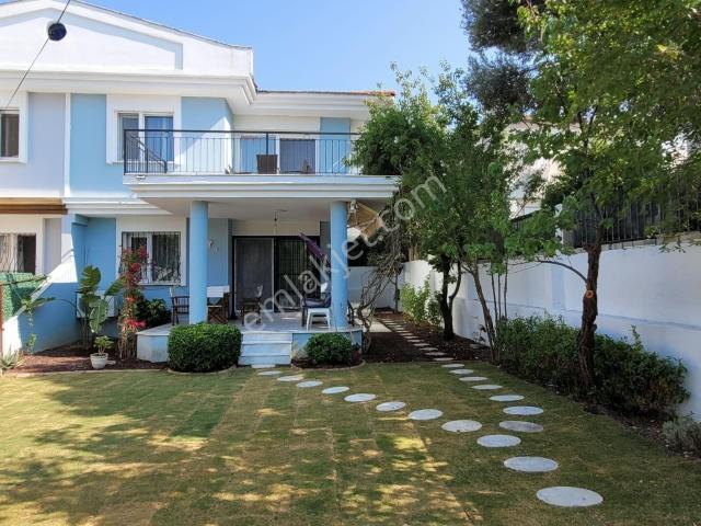 Çeşme, İzmir içerisinde kiralık Villa