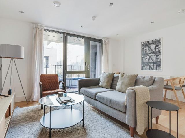 Apartment for rent in North Kensington, Greater London