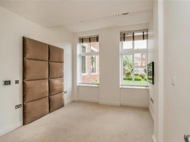 Apartment for rent in Connaught Park, Bushey