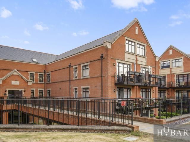 Apartment for rent in Connaught Park, Bushey