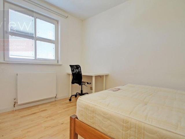 Room for rent in Rotherhithe, Greater London