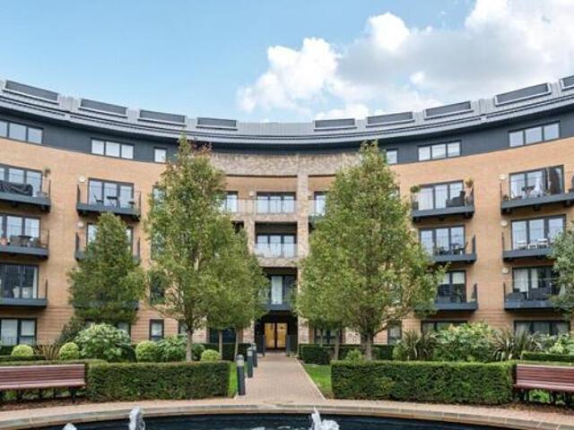 House for sale in Little Stanmore, Greater London