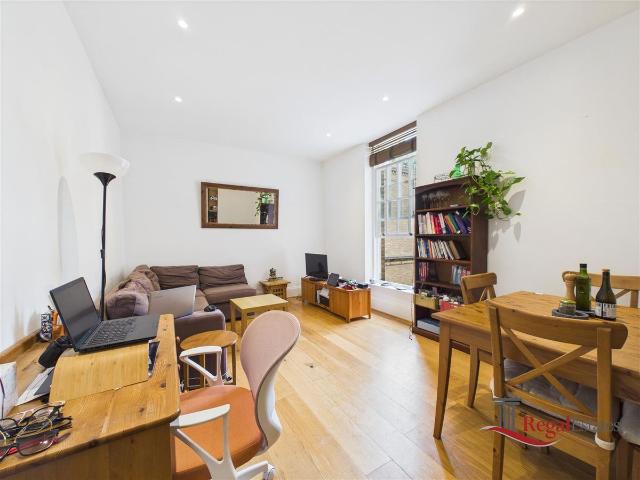 Apartment for rent in Friern Barnet, Greater London