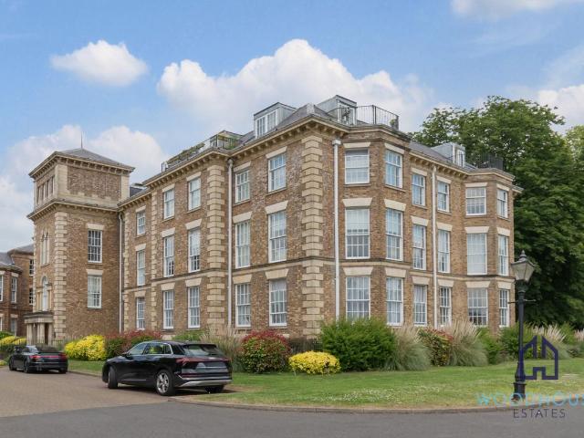 Apartment for rent in Colney Hatch, Greater London