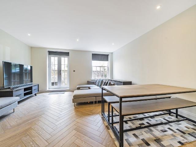 Apartment for rent in Colney Hatch, Isle Of Man