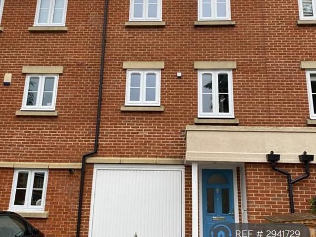 House for rent in Red Hill, Surrey