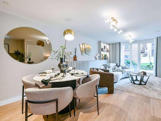 Apartment for rent in London Borough of Ealing, Park Royal