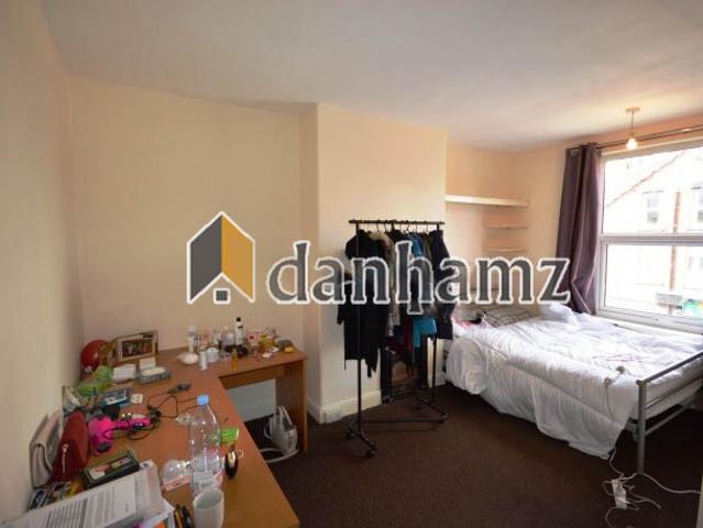 House for rent in Hyde Park, West Yorkshire