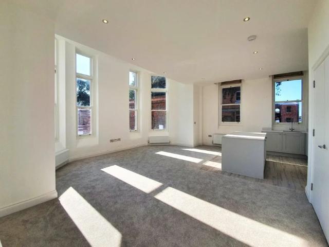 Apartment for rent in Clayhall, Middlecroft