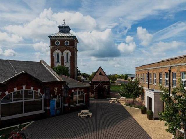 House for sale in Middlecroft, Hampshire