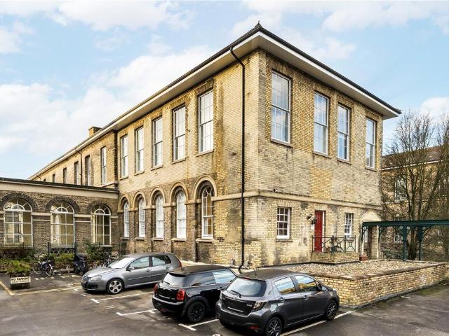 Apartment for rent in Shooters Hill, Greater London
