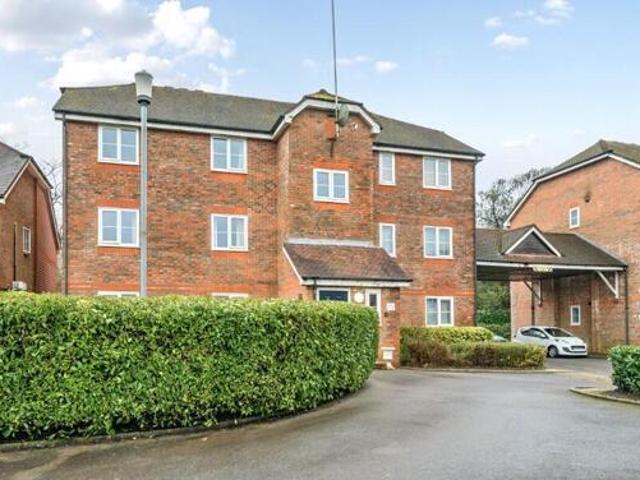 House for sale in Fole, Surrey